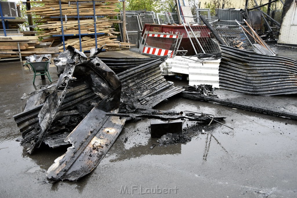 Feuer 4 Bergisch Gladbach Gronau Am Kuhlerbusch P322.JPG - Miklos Laubert